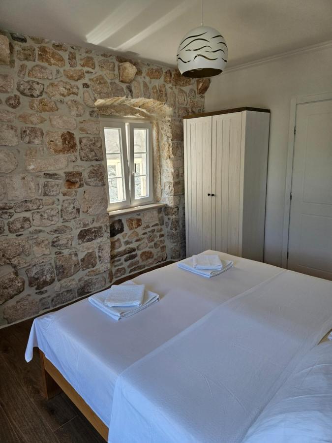 Apartman Eli Supetar Luaran gambar